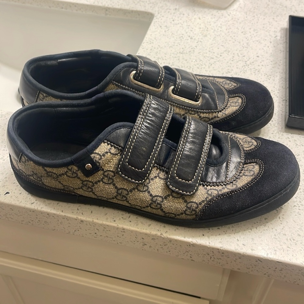 Men’s Gucci shoes size 8 1/2 authentic old school Gucci shoes